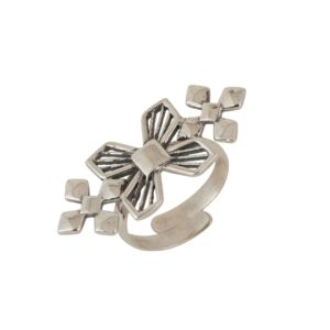 92.5 sterling silver geometrical flower ring with oxidized finish