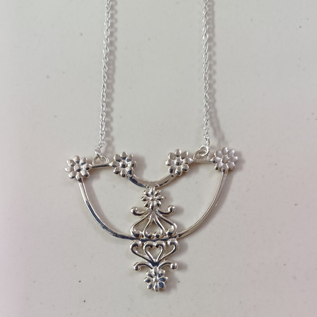 Radiant Orchid 925 Silver Long Neckpiece_01 Radiant Orchid 92.5 sterling Silver Long Neckpiece